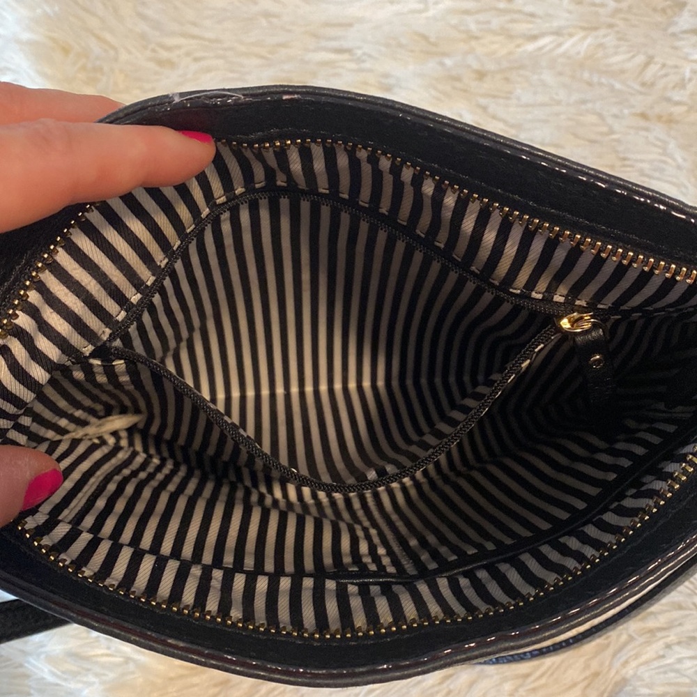 Kate Spade ♠️ black pebbled leather black cross body with gold hardware - Picture 7 of 12